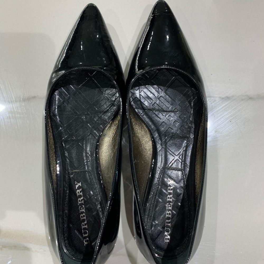 Burberry flats